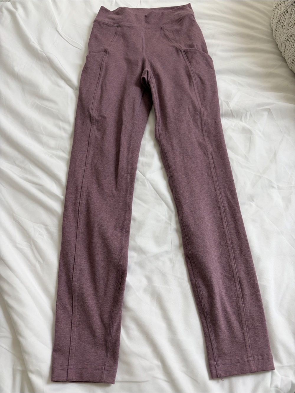 Lululemon suedey leggings size 6 Mauve